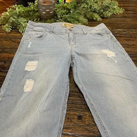 Democracy Jeans Striped Distressed 12 Girlfriend NWOT Cute Boho See - Picture 5 of 16